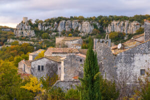 Joli village médiéval touristique en Ardèche dans le Sud de la France